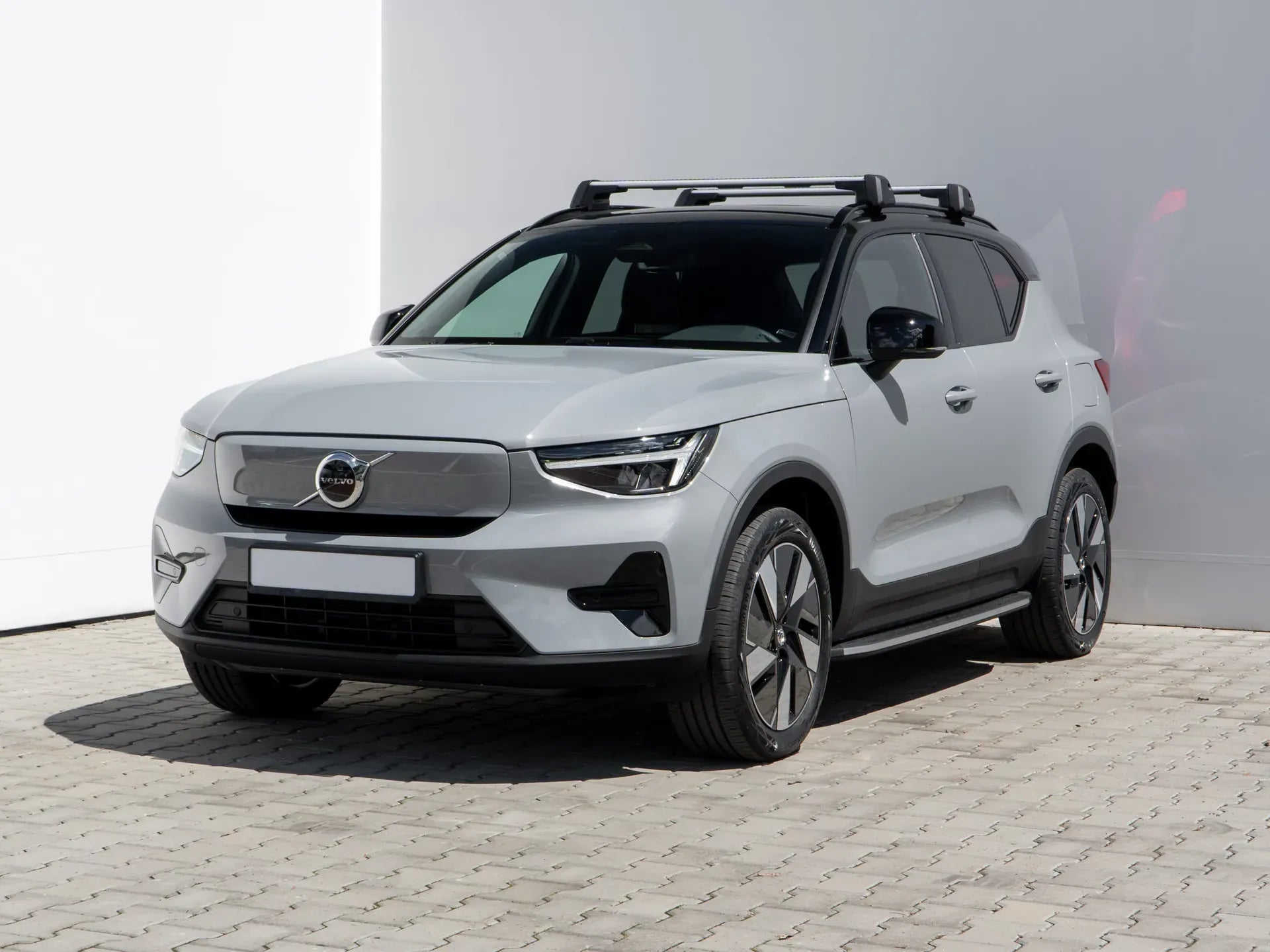 Volvo XC40 Recharge Pure Electric - Samsaru's Car Outlet