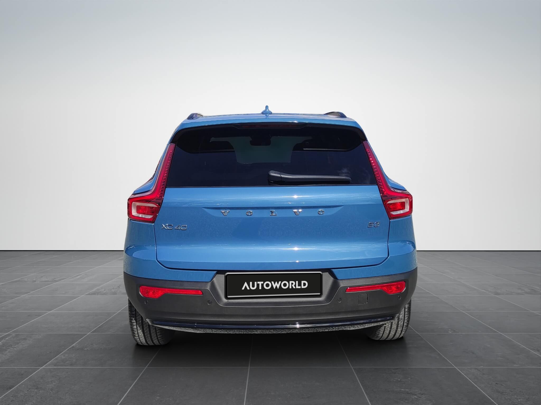 Volvo XC 40 B# Plus Dark 2.0 Hybrid 163 CP Albastru - Samsaru's Car Outlet