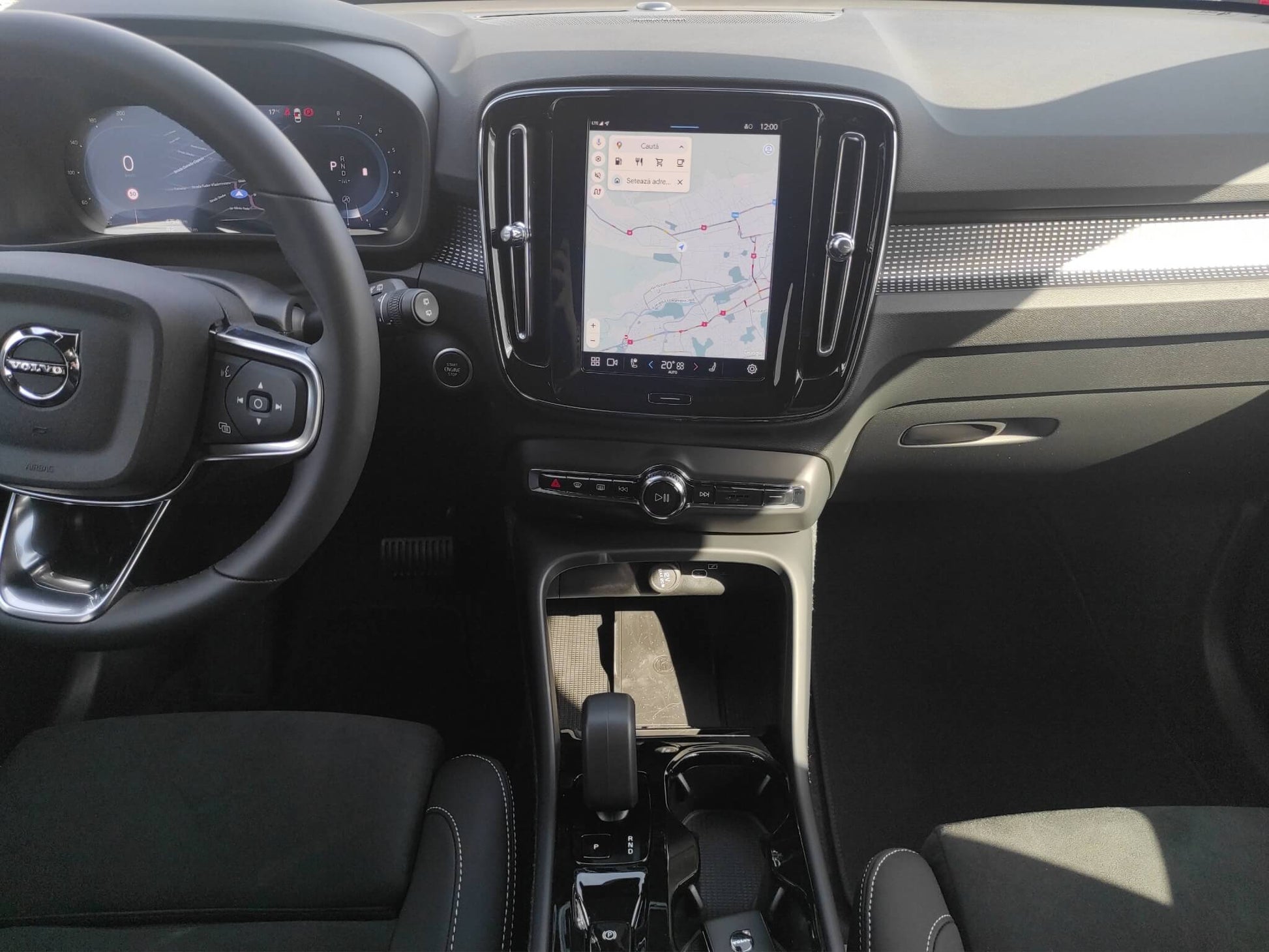 Volvo XC 40 B# Plus Dark 2.0 Hybrid 163 CP Albastru - Samsaru's Car Outlet