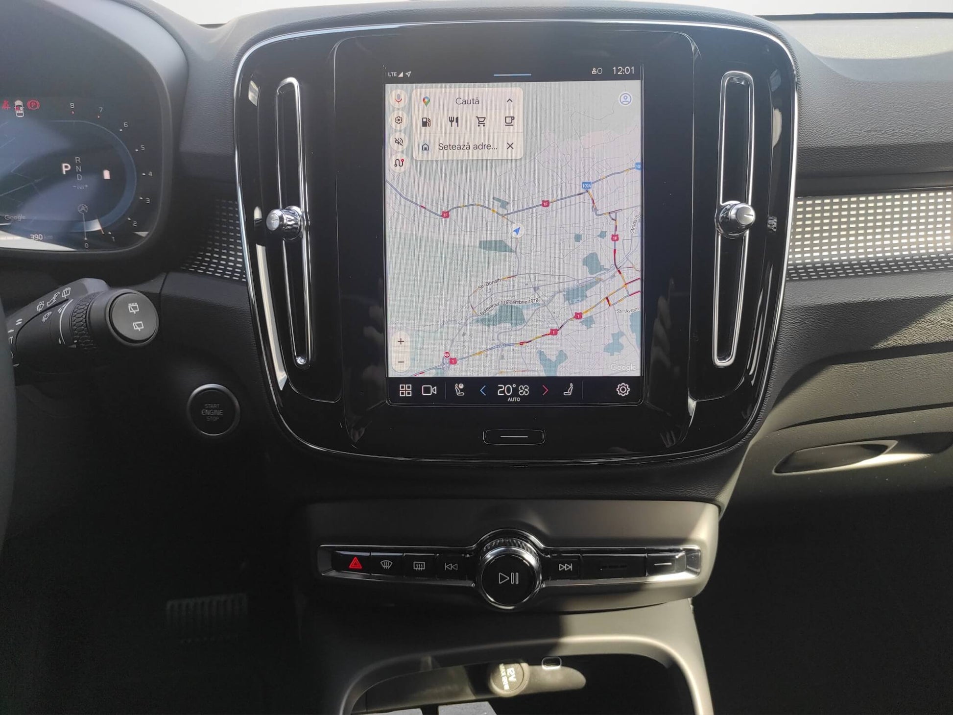 Volvo XC 40 B# Plus Dark 2.0 Hybrid 163 CP Albastru - Samsaru's Car Outlet