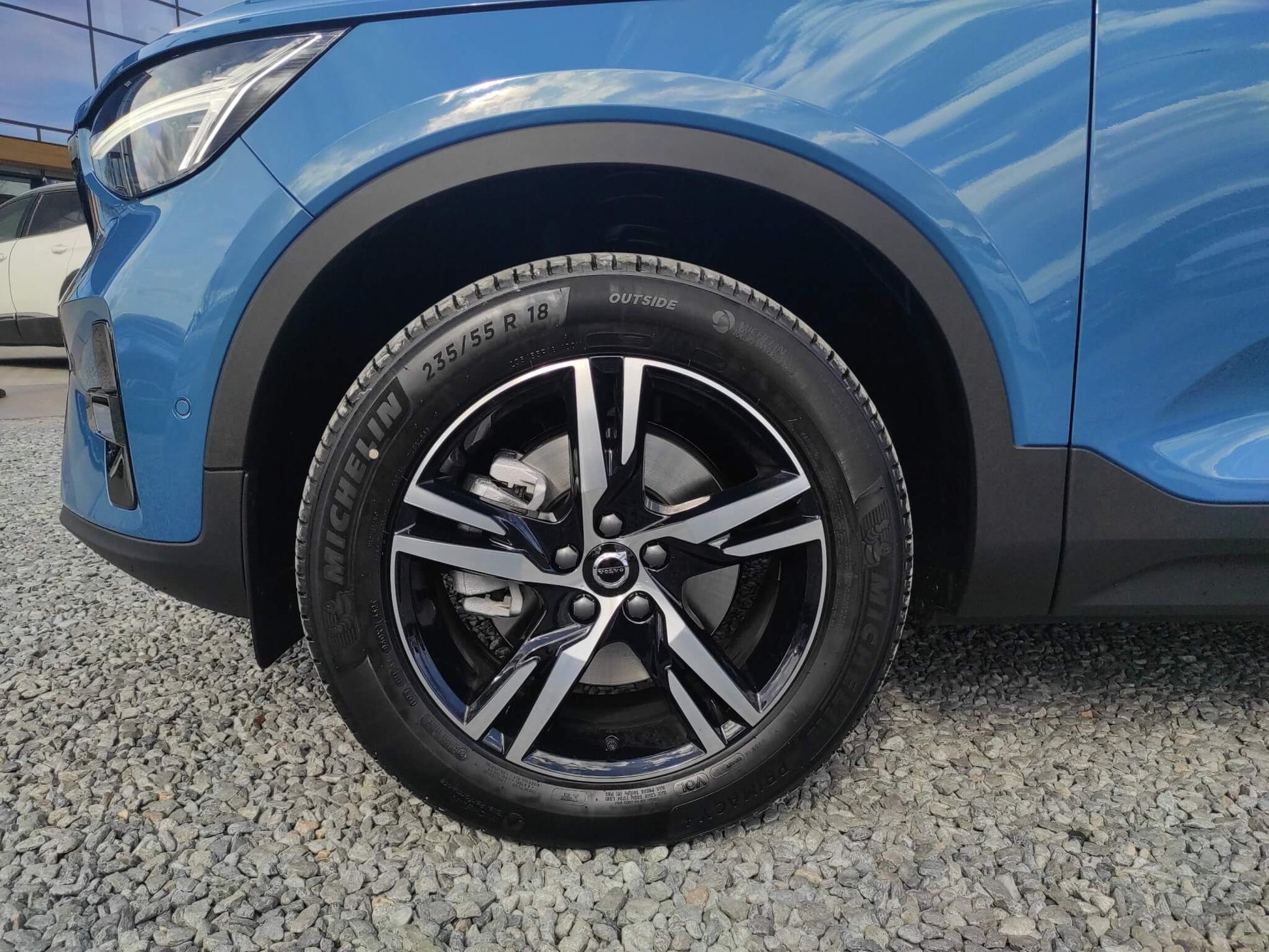 Volvo XC 40 B# Plus Dark 2.0 Hybrid 163 CP Albastru - Samsaru's Car Outlet