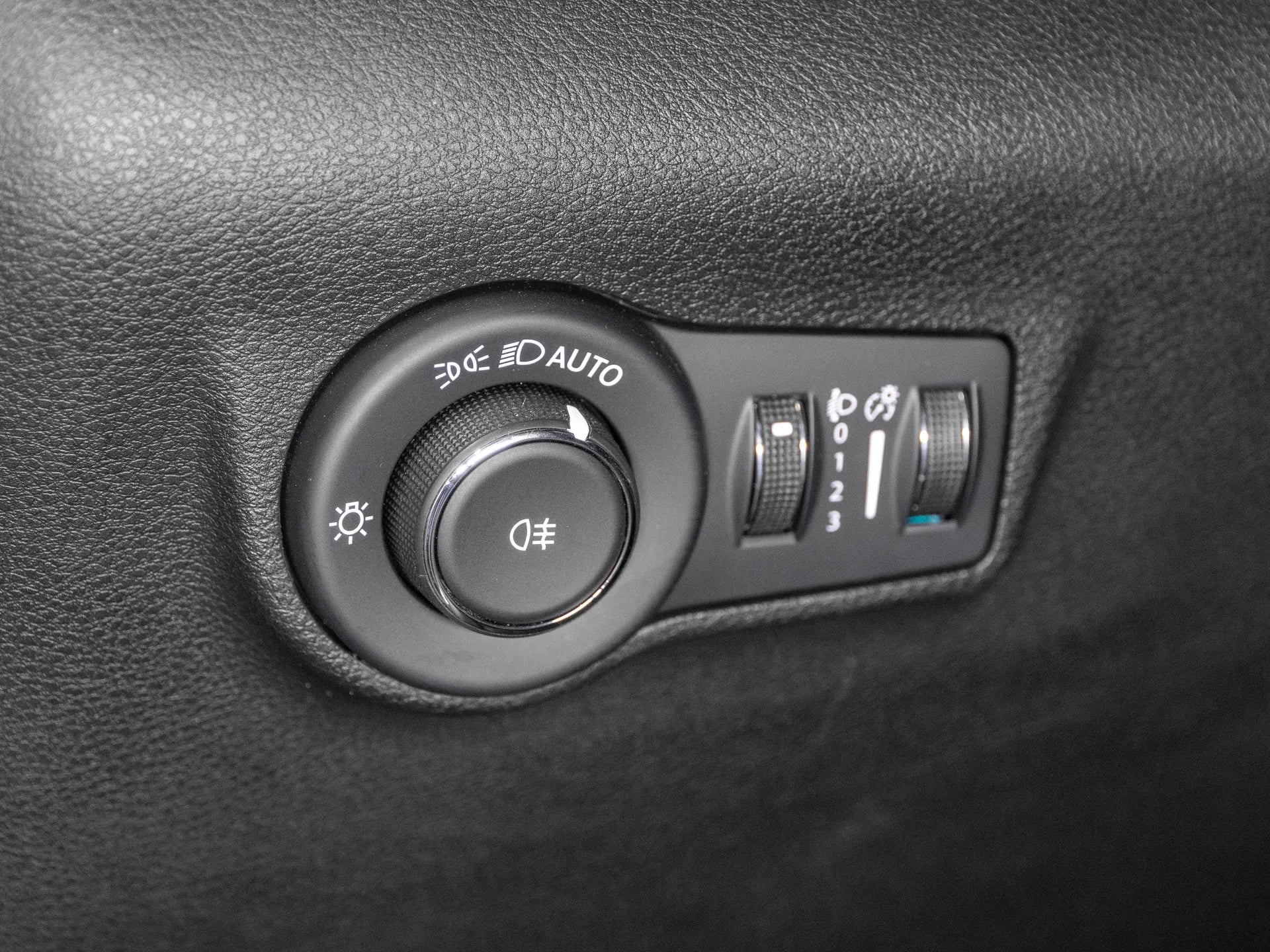 Jeep Compass 1.5 Benzina 130 CP Gri - Samsaru's Car Outlet