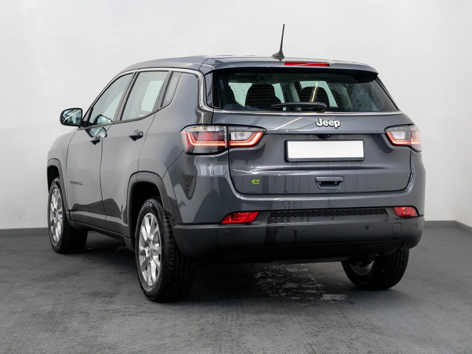 Jeep Compass 1.5 Benzina 130 CP Gri - Samsaru's Car Outlet