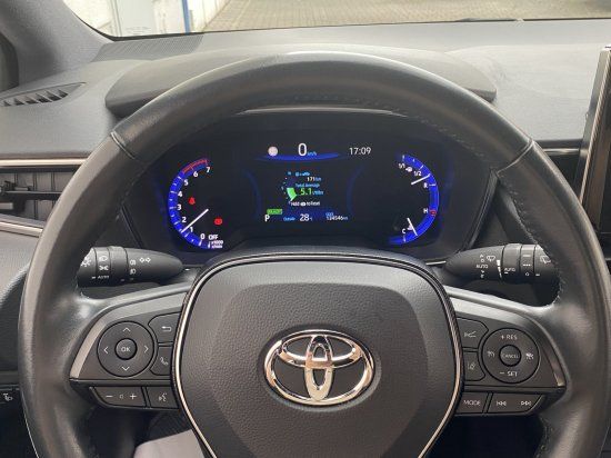 Toyota Corolla 1.8 Hybrid e-CVT Dynamic Plus - Samsaru's Car Outlet