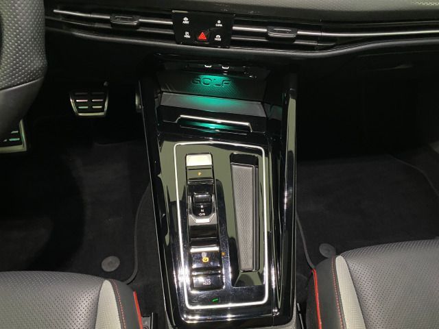 Volkswagen Golf VIII GTI 2.0 TSI DSG PANO+LEDER+HUD