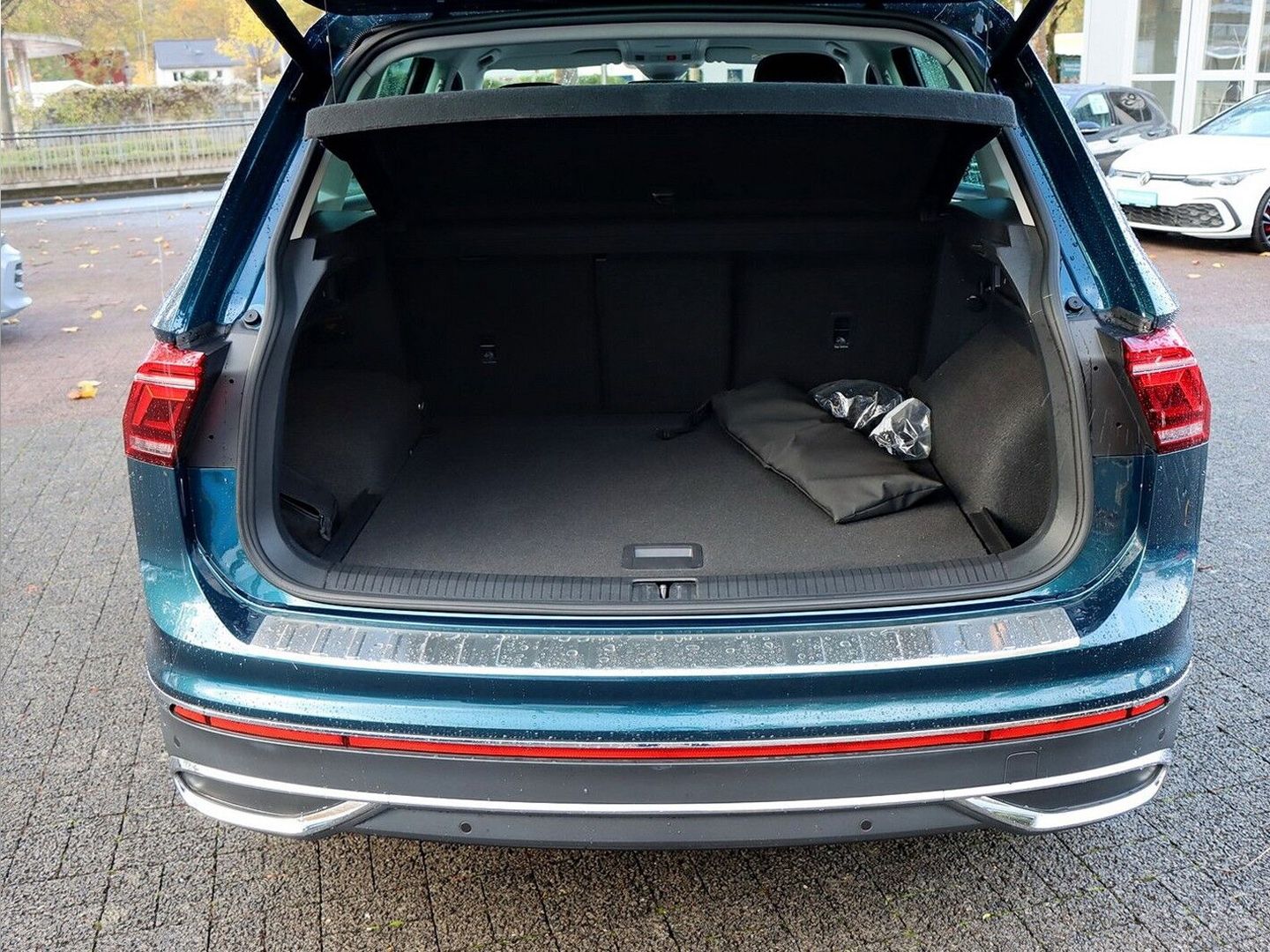 Volkswagen Tiguan Elegance 4Motion 2.0 TDI SCR DSG AHK/IQ.L