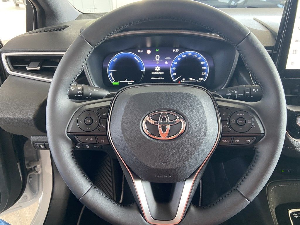 Toyota Corolla 2.0 Hybrid Touring Sports Teamplayer