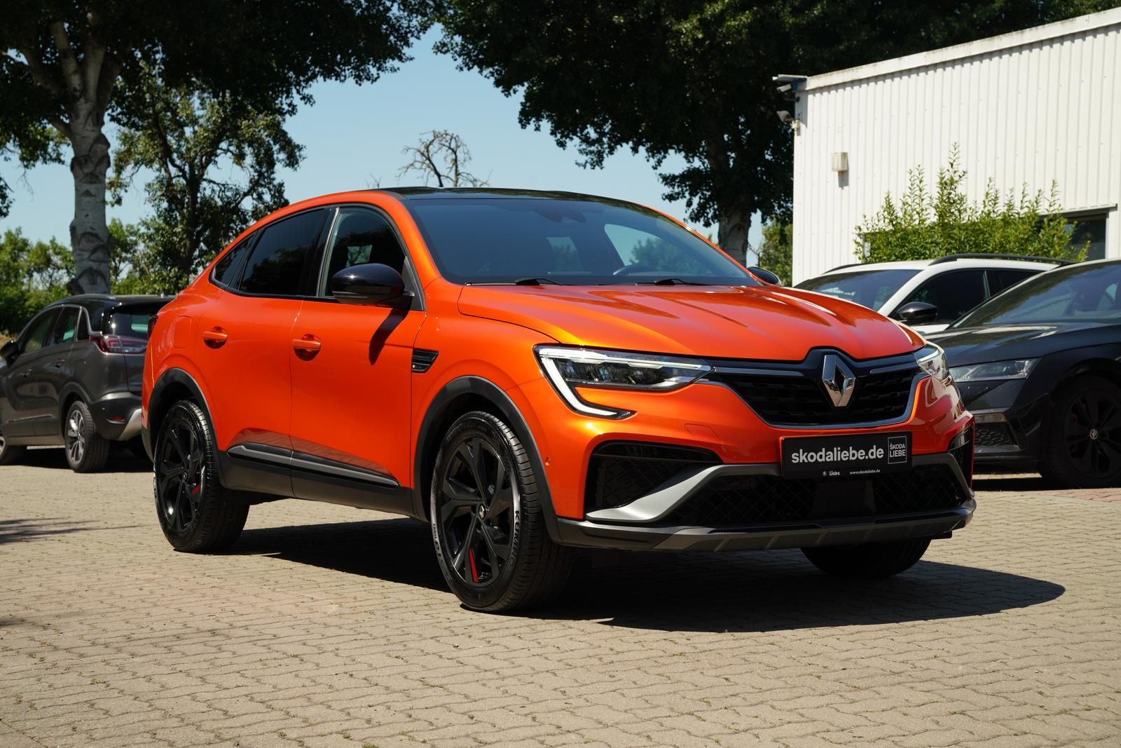 Renault ARKANA R.S. LINE TCe160 EDC - Samsaru's Car Outlet