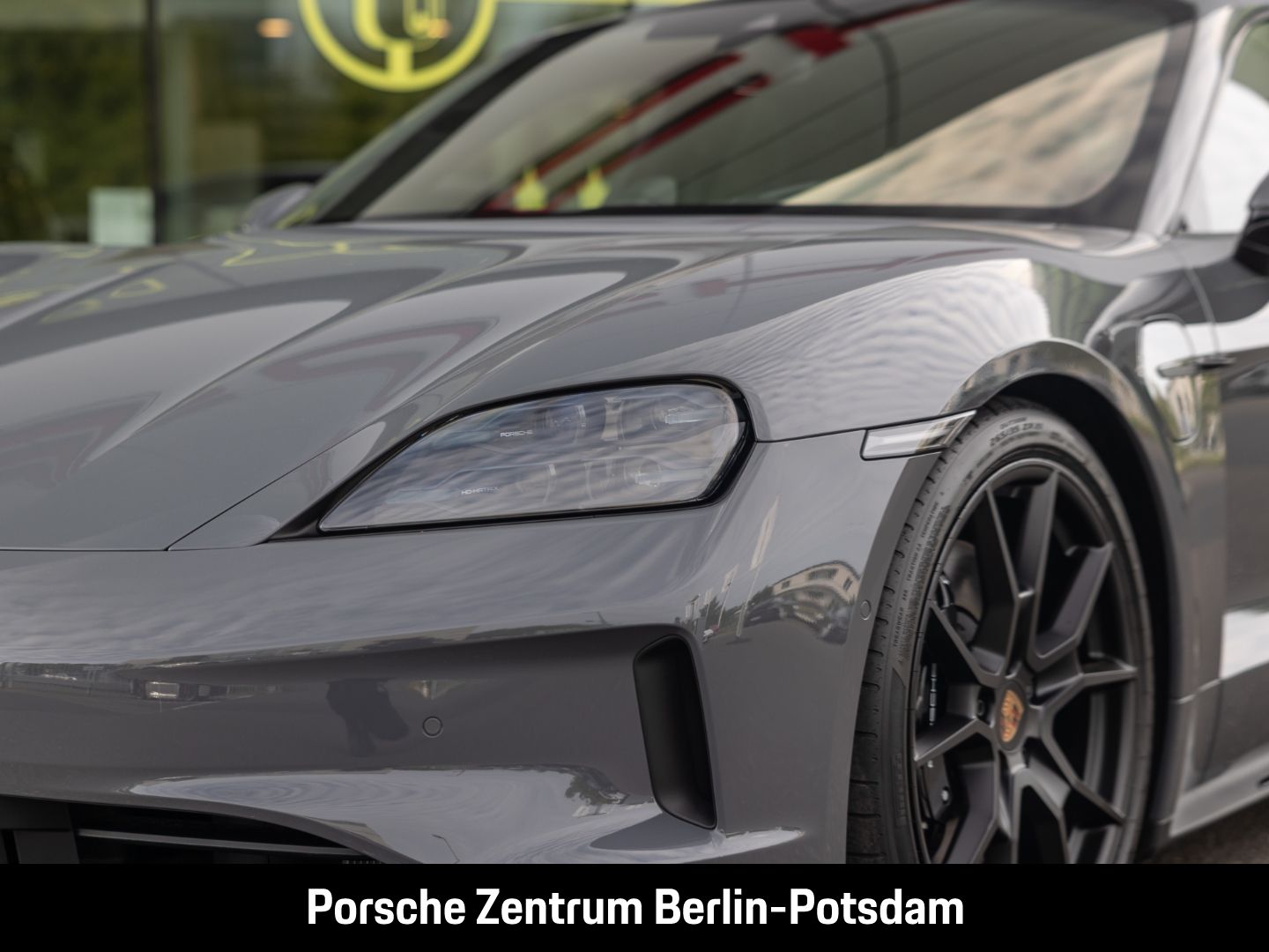 Porsche Taycan GTS Burmester HA-Lenkung Active-Ride