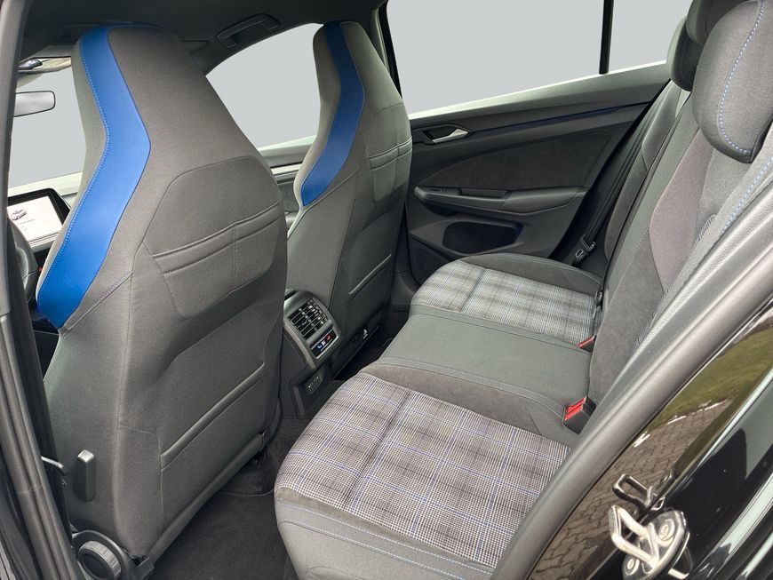 Volkswagen Golf VIII GTE 1.4 eHybrid DSG Matrix Navi Kamera