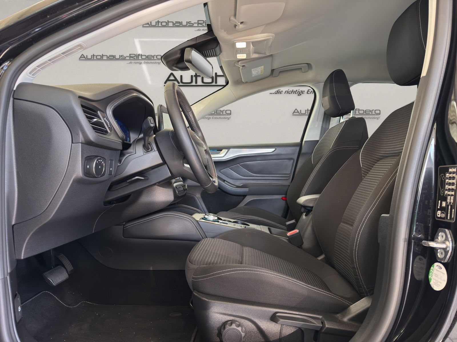 Ford Focus TOURER Titanium/AHK/PANO/MATRIX/B&O/KAMERA