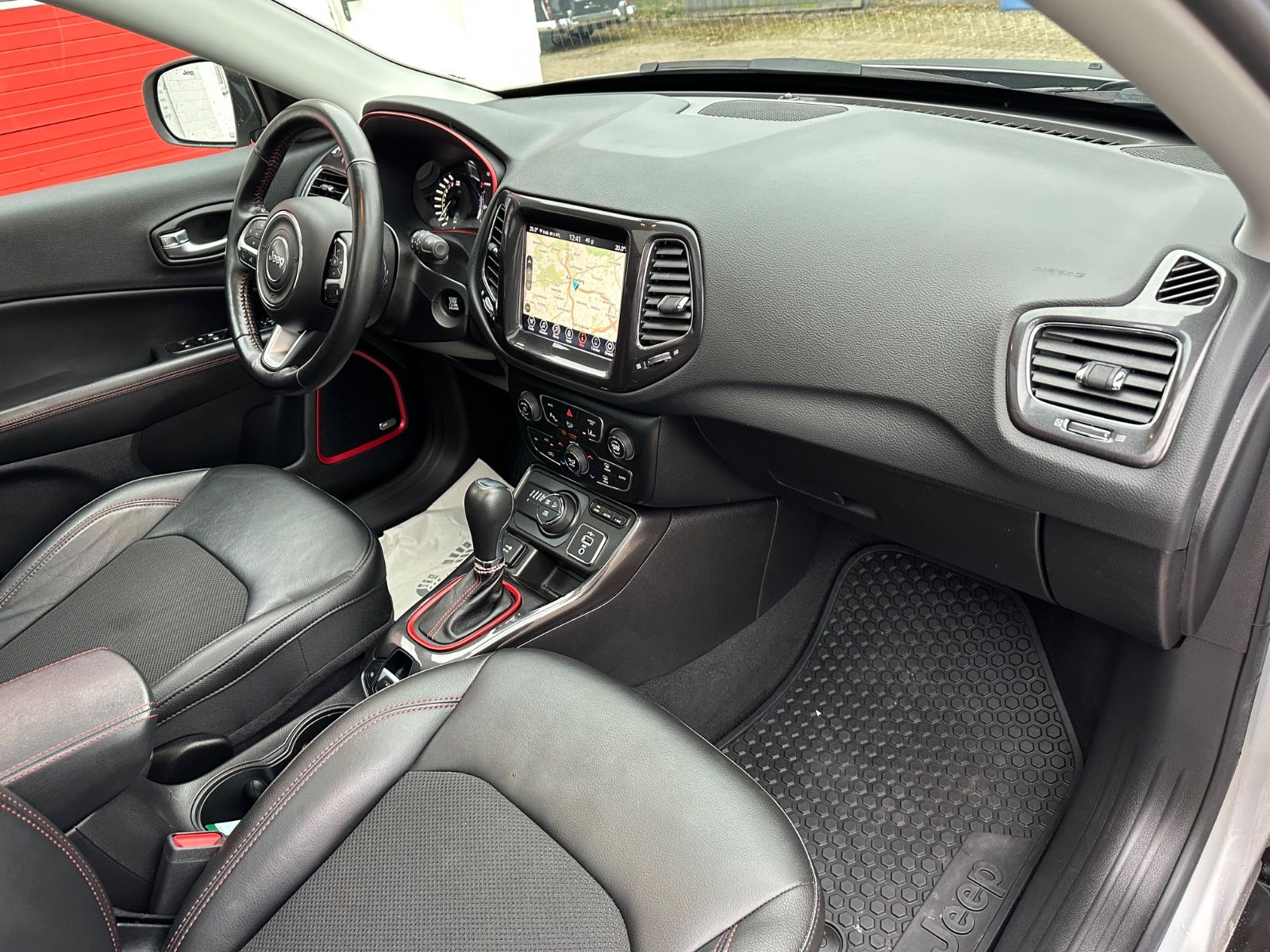Jeep Compass Trailhawk Plug-In Hybrid 4WD/PANO/AHK