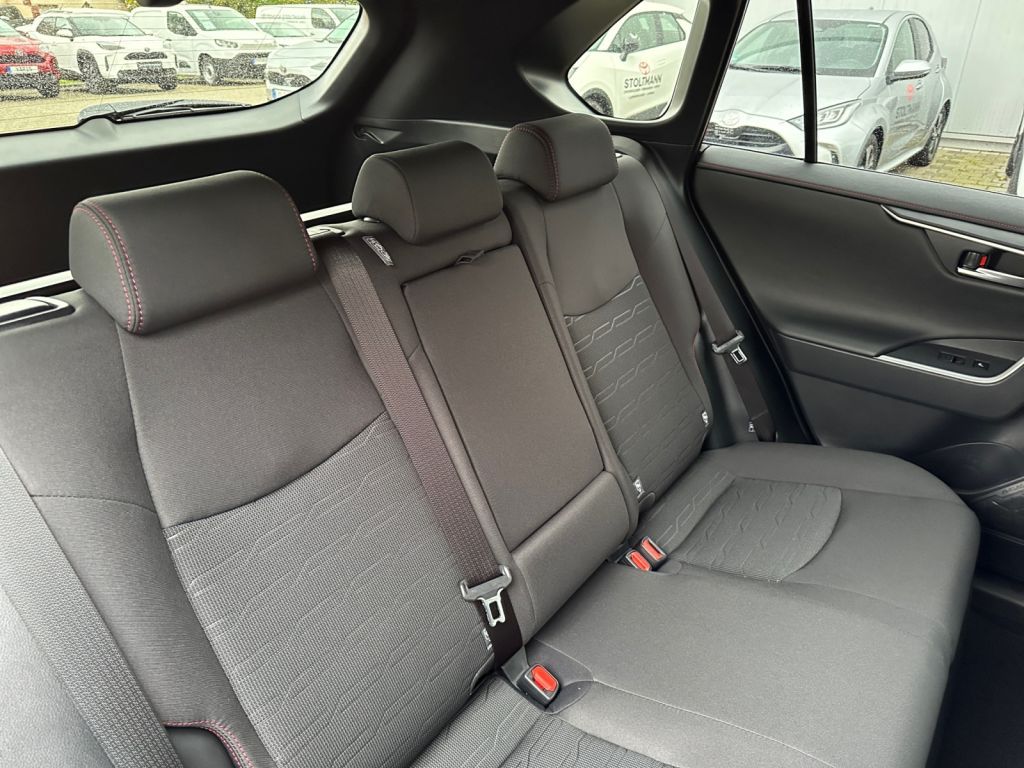 Toyota RAV 4 Plug-in-Hybrid Teamplayer (XA5)