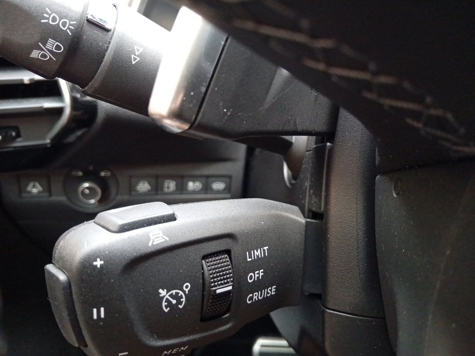 DS Automobiles DS7 Opera 300 LED+Navi+SHZ+Bel.Sitz+Kam.+LM