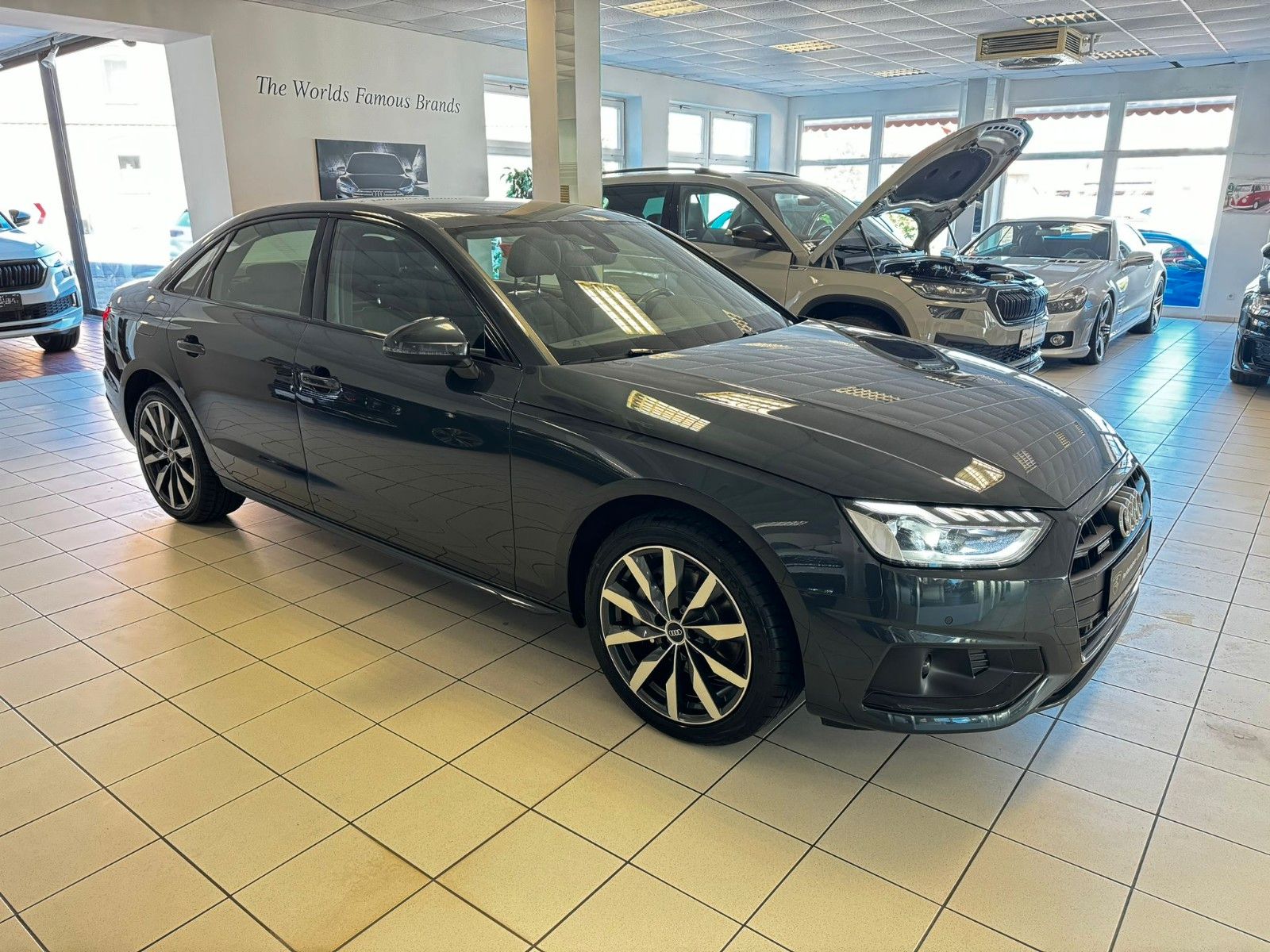Audi A4 Lim. 40 TDI quattro Black Style - Samsaru's Car Outlet