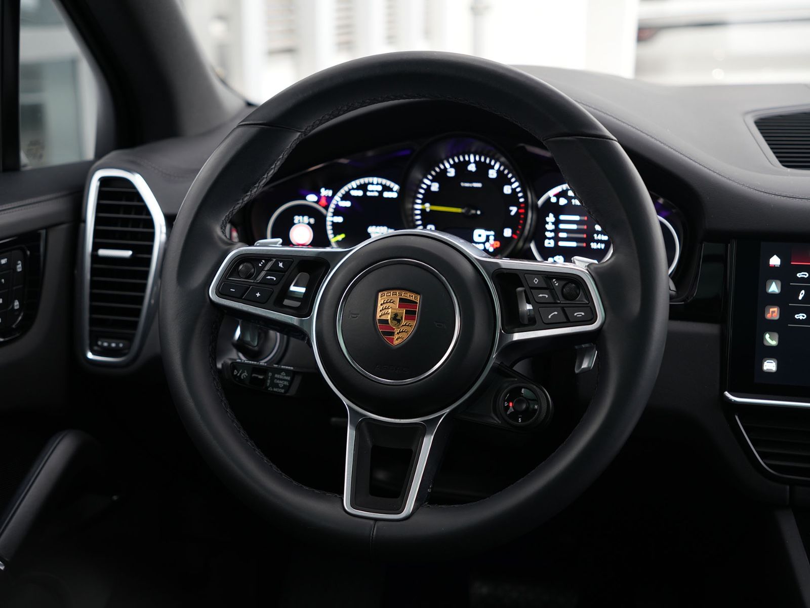 Porsche E-Hybrid MY24-INNODRIVE-ACC-LUFTF.-PANO-BOSE-RS