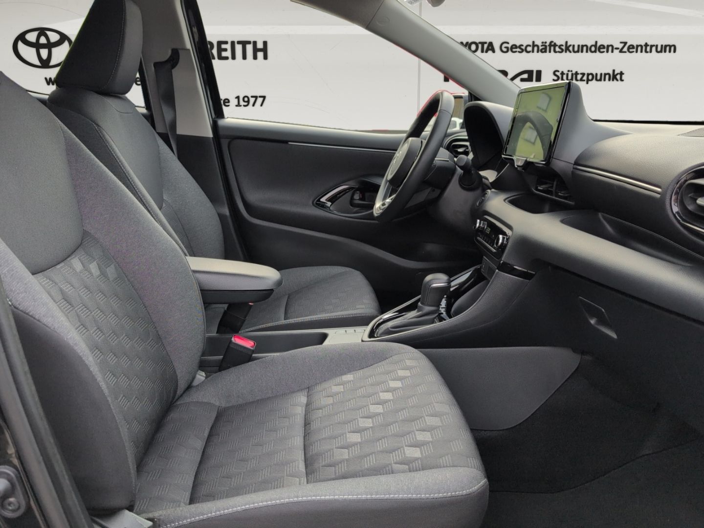 Toyota Yaris Hybrid Team Deutschland 1.5 Dual-VVT-iE LE