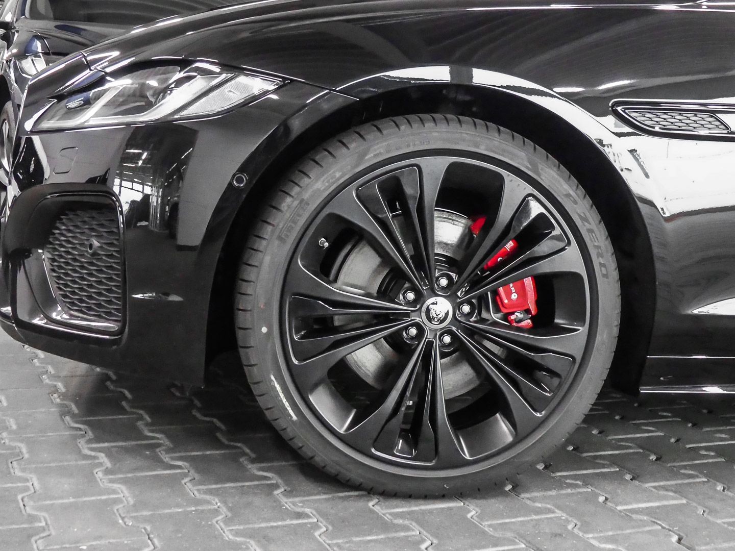 Jaguar XF Sportbrake R-Dynamic SE AWD D200 Soft Close H