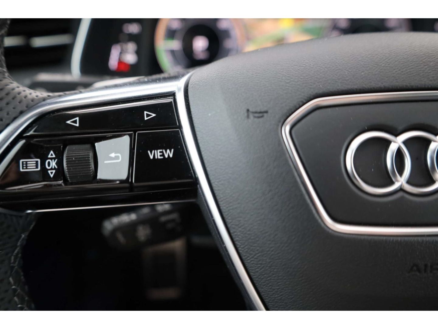 Audi A6 Avant 55 TFSI e quattro S line - Samsaru's Car Outlet