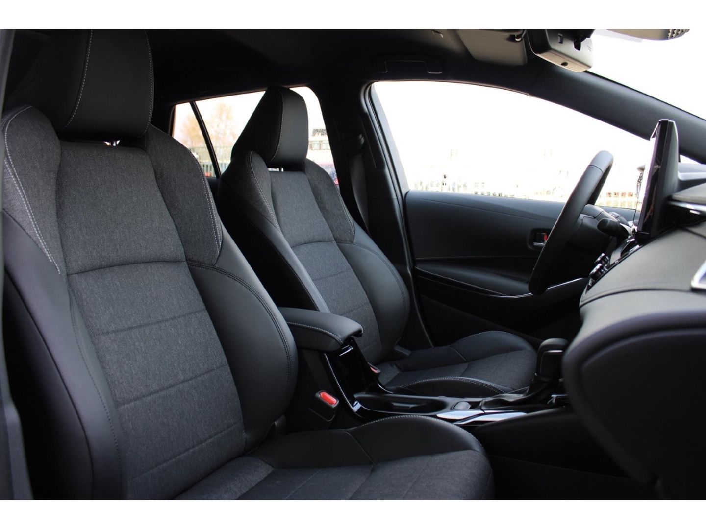 Toyota Corolla Touring Sports Hybrid Teamplayer+TEC-P