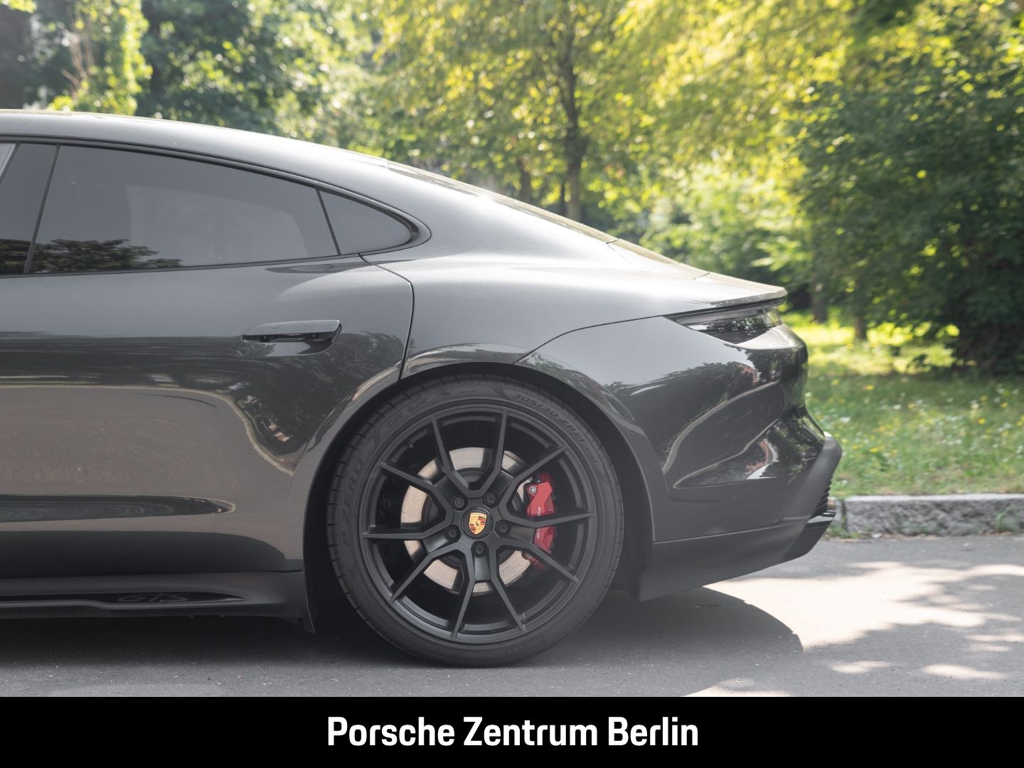 Porsche Taycan GTS HA-Lenkung BOSE 21-Zoll Panoramadach