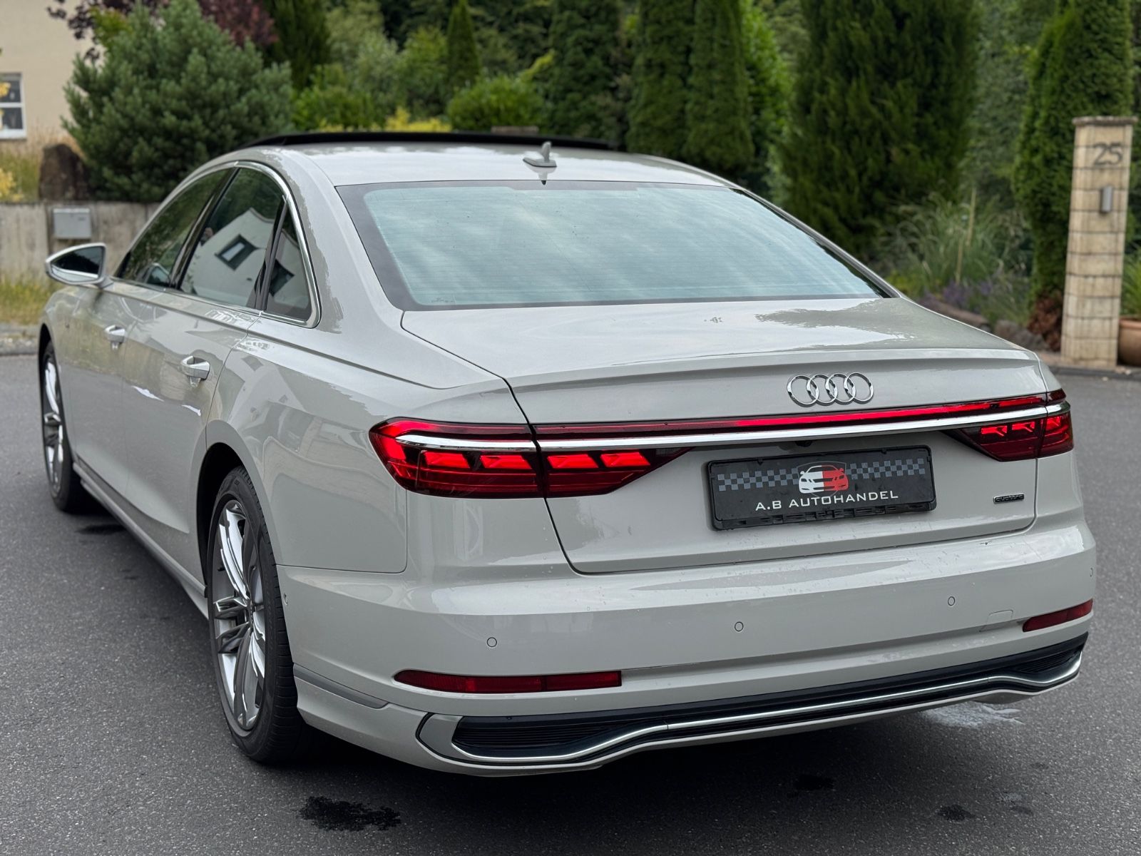 Audi A8 55 TFSI quattro S-line - Samsaru's Car Outlet