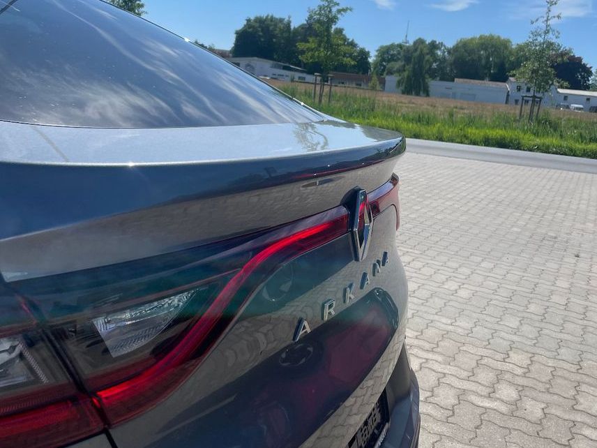 Renault Arkana TCe Mild Hybrid R.S. Line - Samsaru's Car Outlet