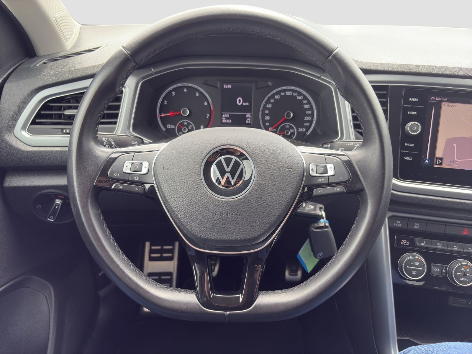 Volkswagen T-Roc 1.0TSI ACTIVE - Samsaru's Car Outlet