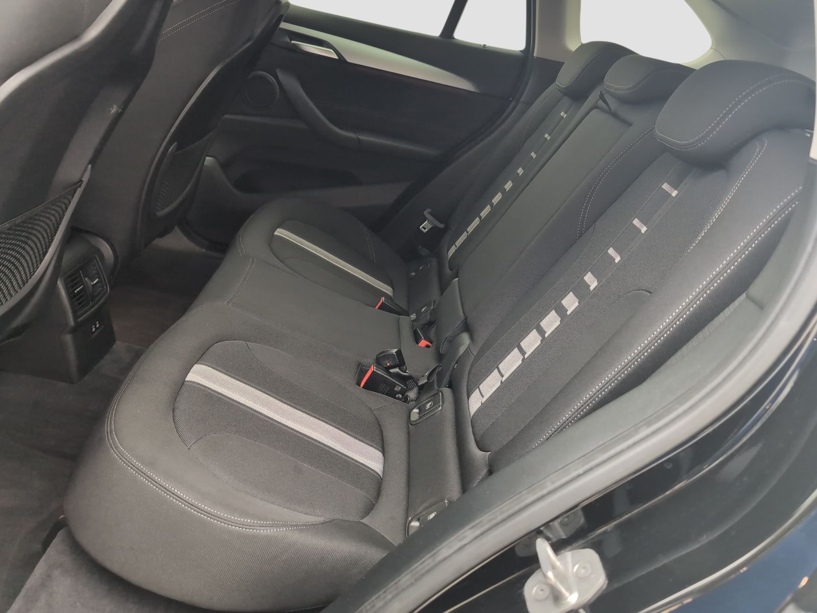 BMW X1 xDrive20d - Samsaru's Car Outlet
