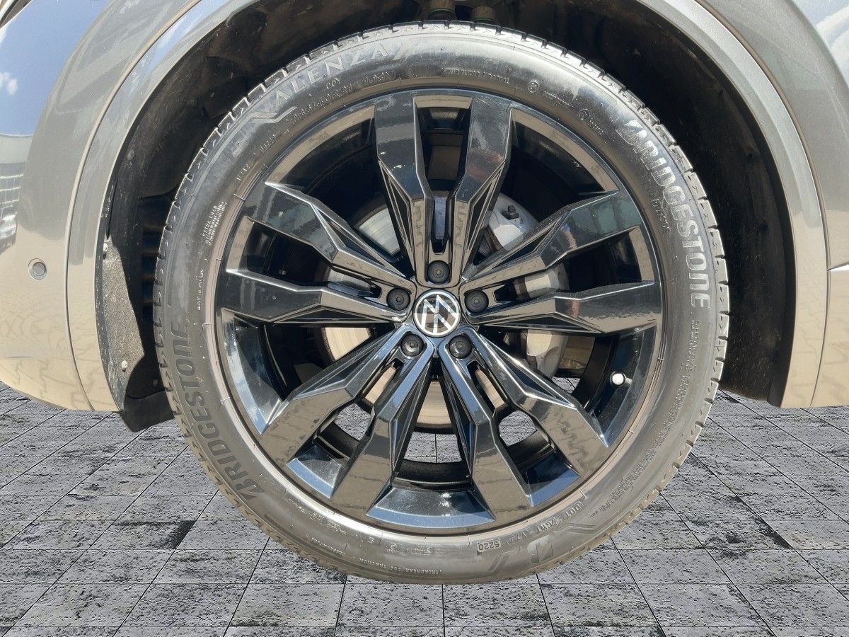 Volkswagen Touareg 3.0 TDI 4M R-LINE - Samsaru's Car Outlet