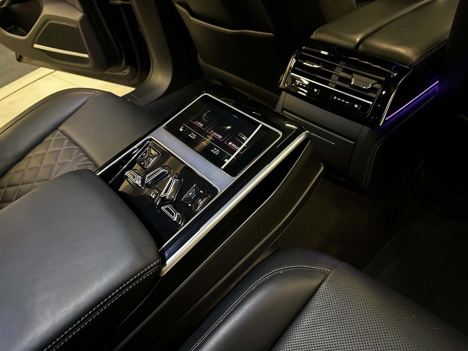 Audi A8 50 TDI quattro S-Line - Samsaru's Car Outlet