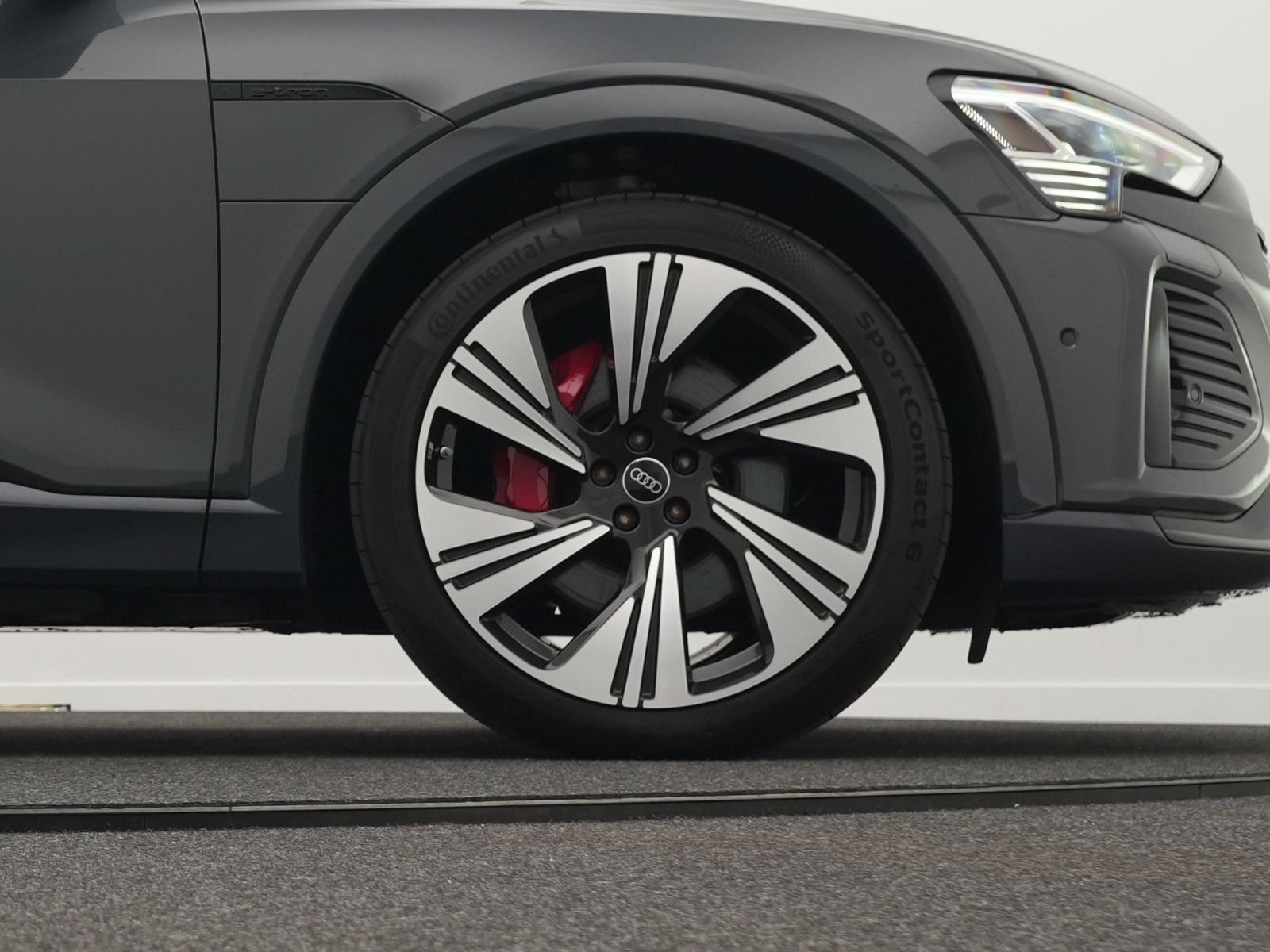 Audi Q8 e-tron 50 quattro 2x S line*Opt.schw*PANO*AHK