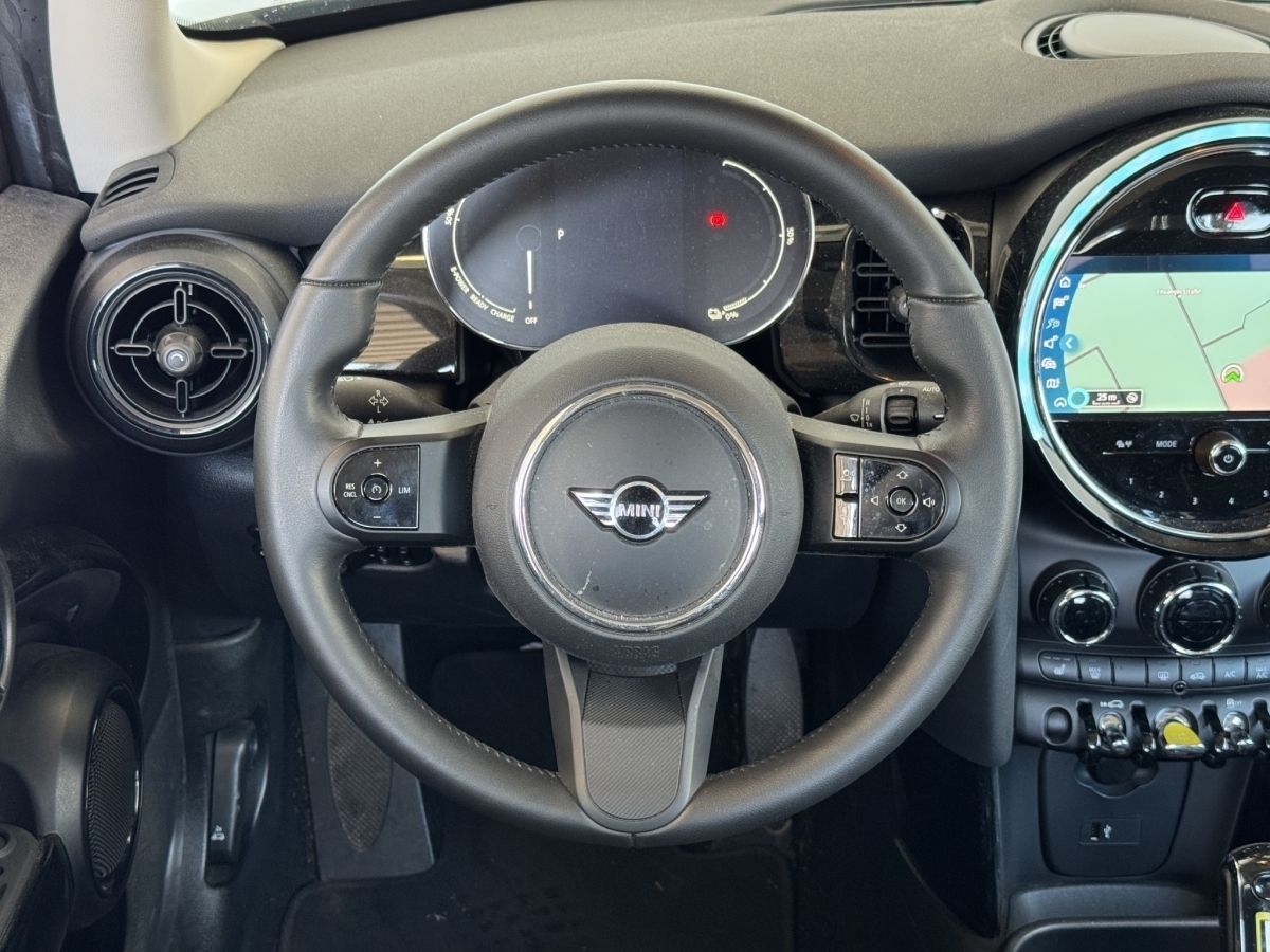 MINI Cooper SE - Samsaru's Car Outlet