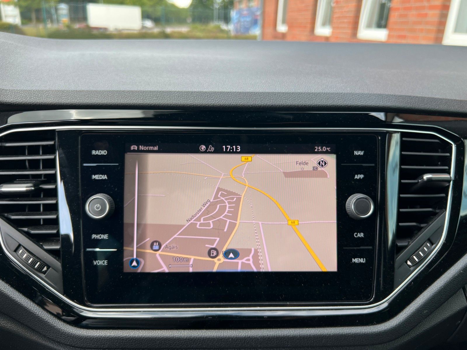 Volkswagen T-Roc 1.5TSi DSG Black - Samsaru's Car Outlet