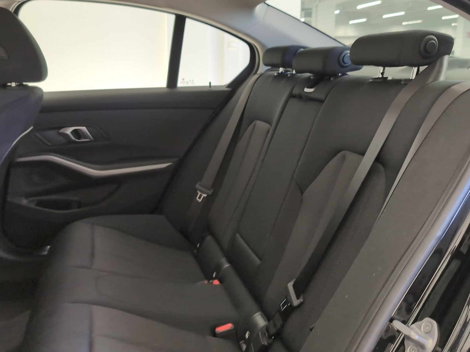 BMW 320d xDrive Limousine Navi/LED/DrAs/PaAs/Sp-Lr