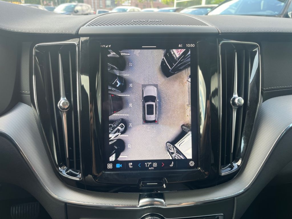 Volvo XC60 T8 AWD Plug-in Hybrid Ultra - Samsaru's Car Outlet