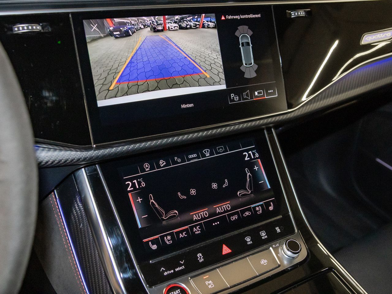 Audi RS Q8 4.0 TFSI quattro Dynamik plus Akrapovic