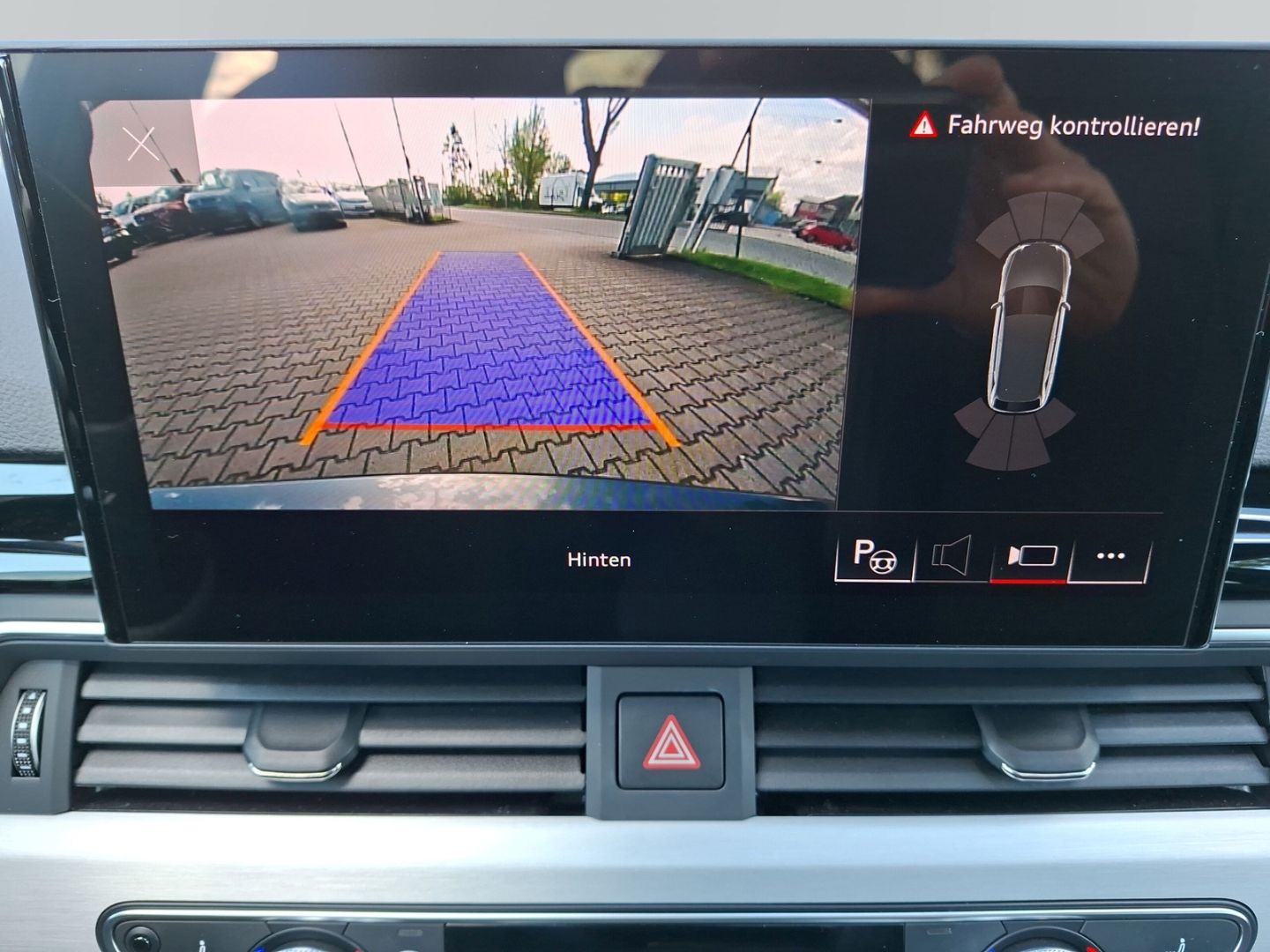 Audi A4 Avant 40 TFSI quattro S line *S-Sitze*AHK*Pan
