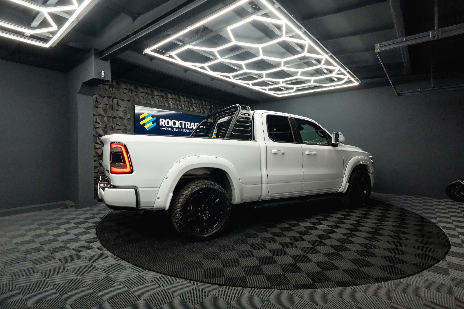 Dodge RAM 5.7 V8 HEMI 4x4 OFFROAD LONGBED Limited 19%