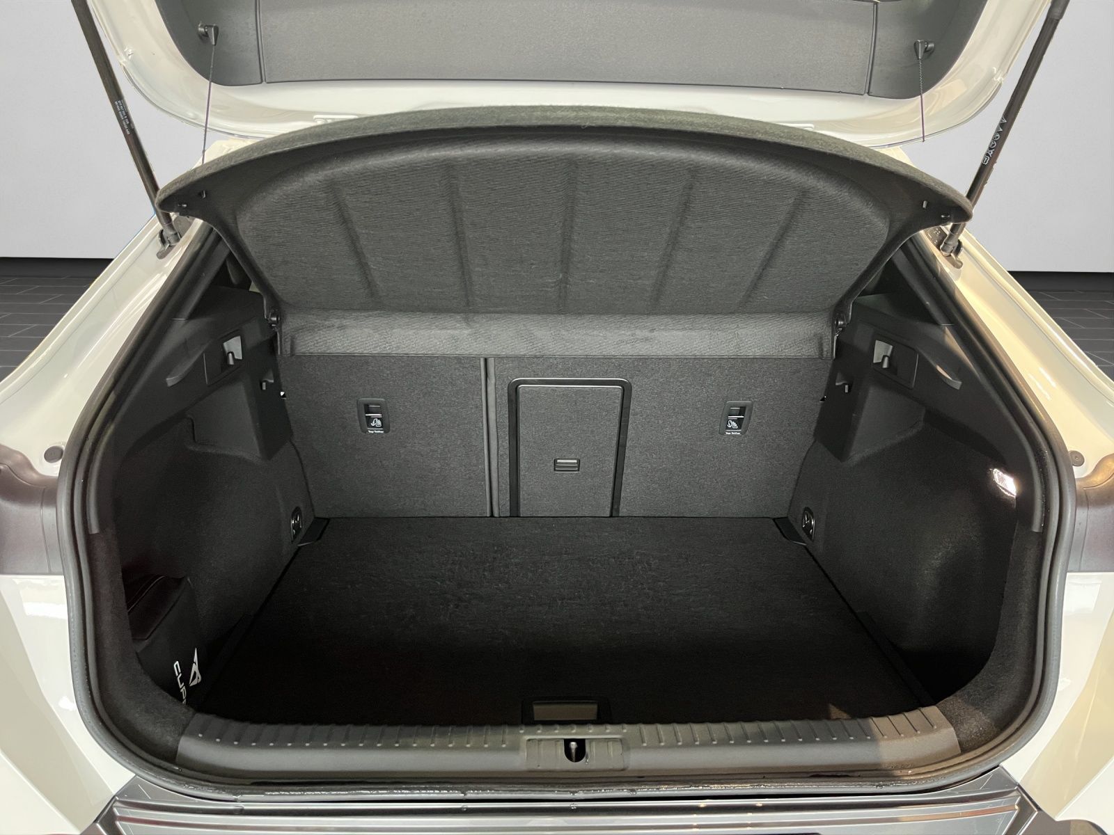 Cupra Formentor VZ 2.0 TSI DSG 4DRIVE - Samsaru's Car Outlet
