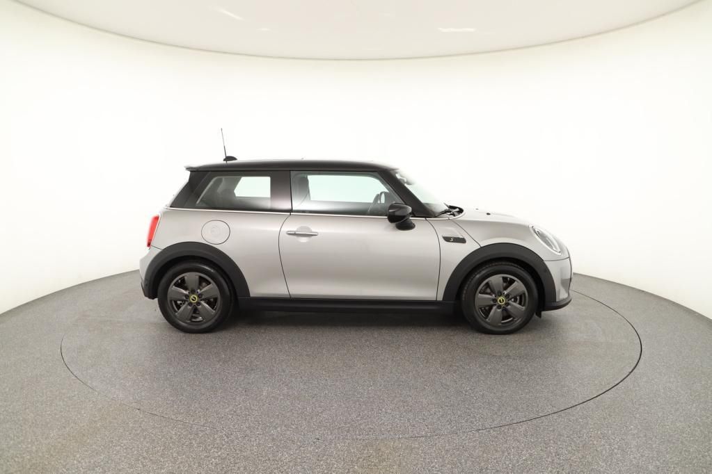MINI Cooper SE Essential Trim - Samsaru's Car Outlet