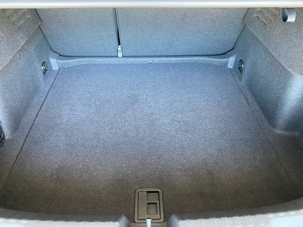 Audi A3 Limousine 30 TFSI advanced - Samsaru's Car Outlet
