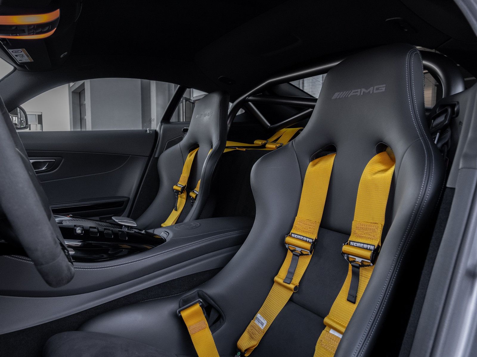 Mercedes-Benz AMG GT R Pro - Samsaru's Car Outlet