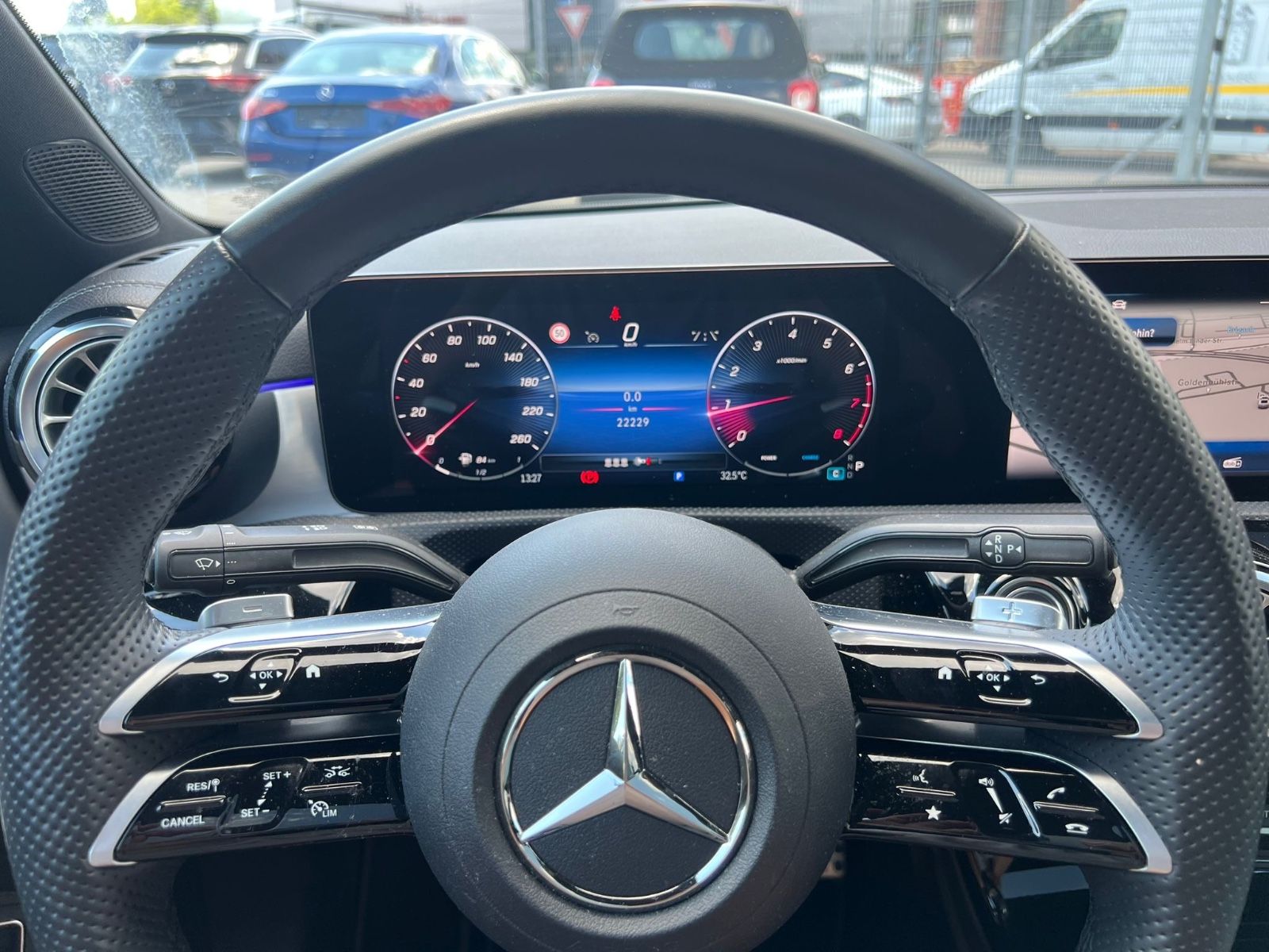 Mercedes-Benz CLA 200 AMG - Samsaru's Car Outlet