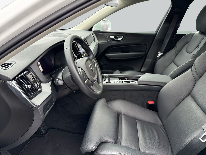 Volvo XC60 B5 B AWD Core