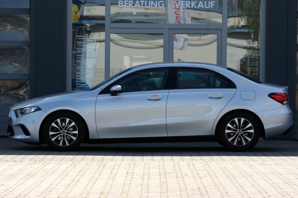Mercedes-Benz A 180 d - Samsaru's Car Outlet