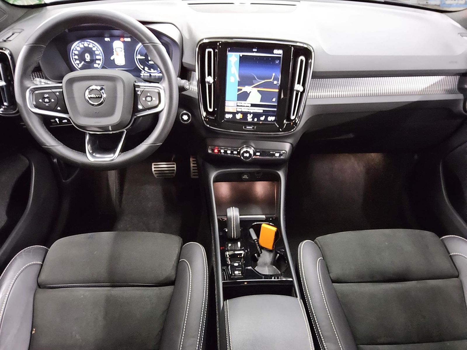 Volvo XC40 T5 Recharge Inscription Pano Navi LED AHK