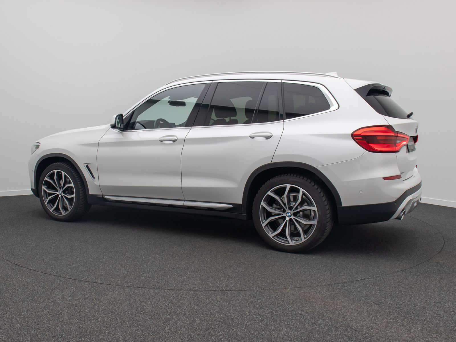 BMW X3 xD20d xLine - Samsaru's Car Outlet