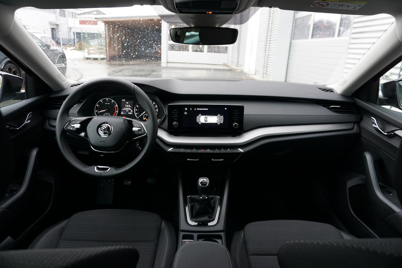 Skoda Octavia Combi Ambition 1.5 TSI - Samsaru's Car Outlet