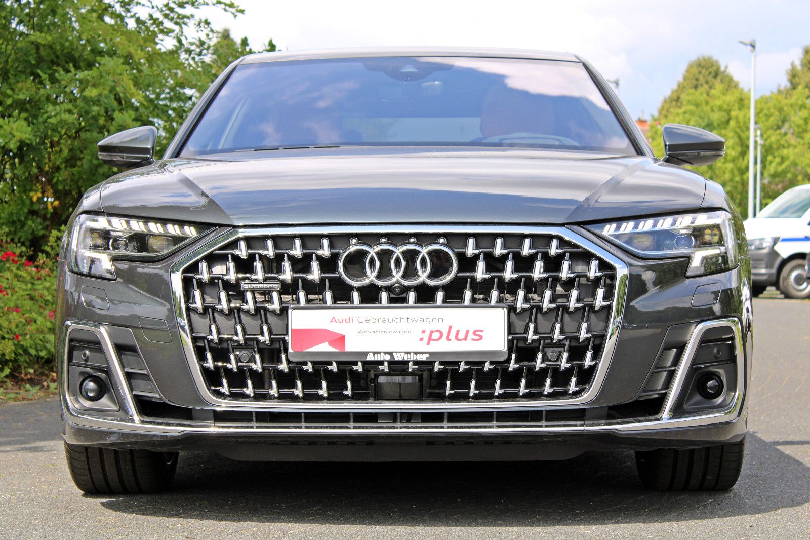 Audi A8 55TFSI quattro - Samsaru's Car Outlet